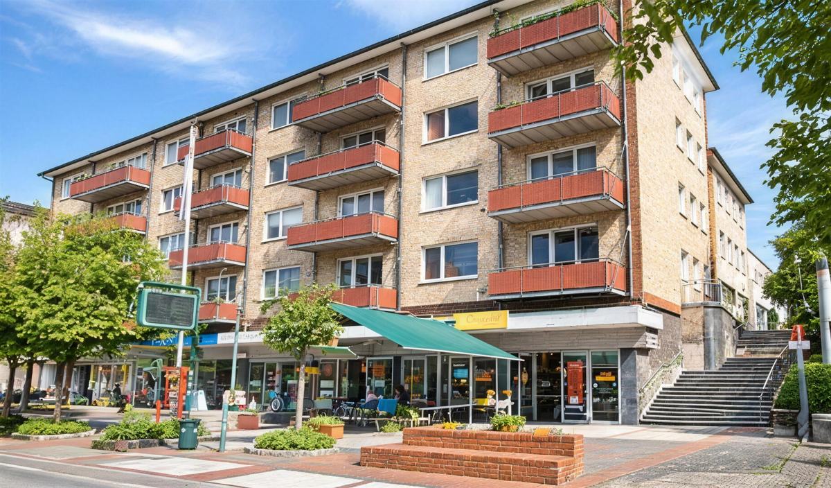 Außenansicht des Praxisgebäudes in Iserlohn-Letmathe, Hagener Straße 22, in der Fußgängerzone
